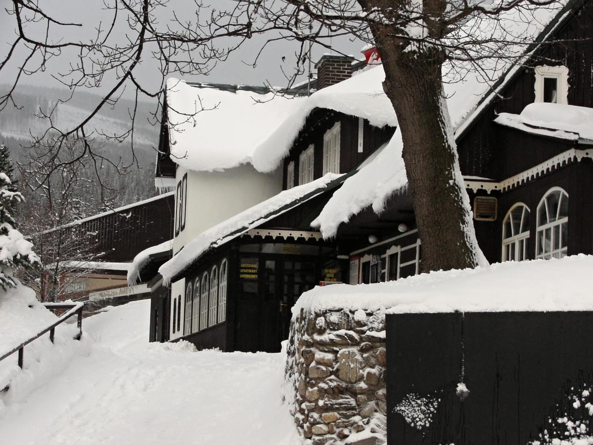 Hospoda Na Peci Pec pod Snezkou Exterior photo
